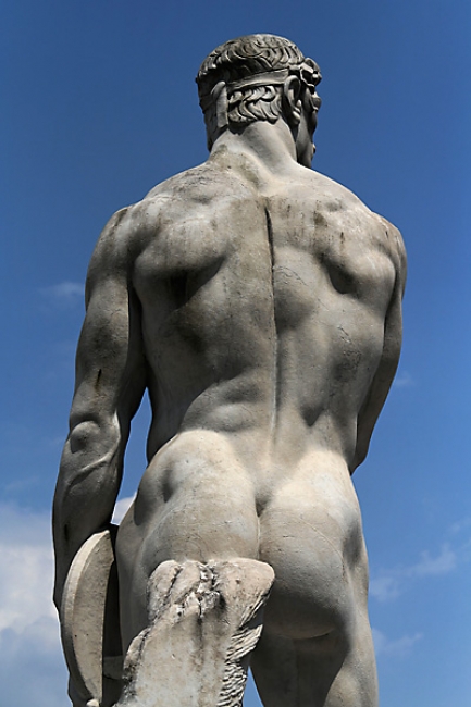 Stadio dei marmi 325